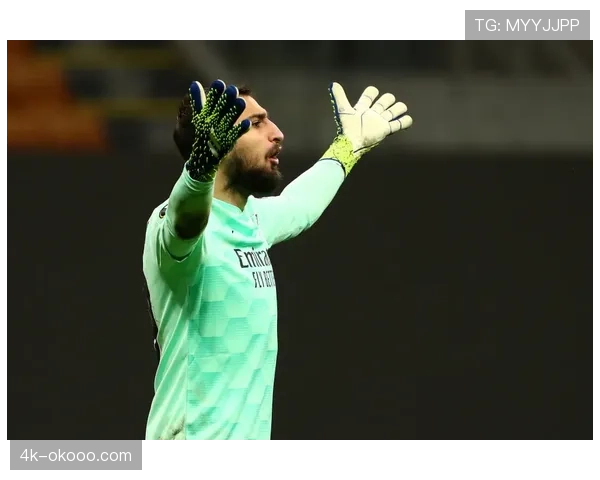 AC米兰官方证实，莱奥左腿股二头肌轻度损伤，将缺席至少三周